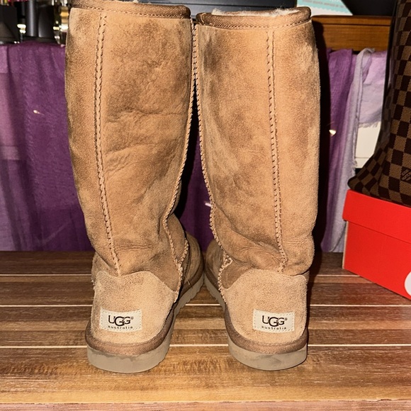 WOMENS CLASSIC UGG TALL BOOTS IN CHESTNUT - Picture 5 of 6